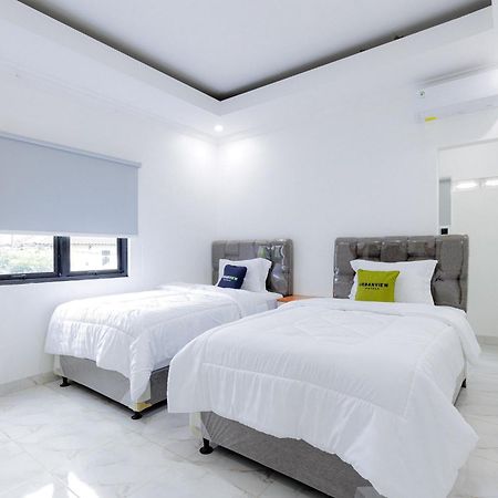 Urbanview Hotel Amira Syariah Bogor Pamoyanan Eksteriør billede