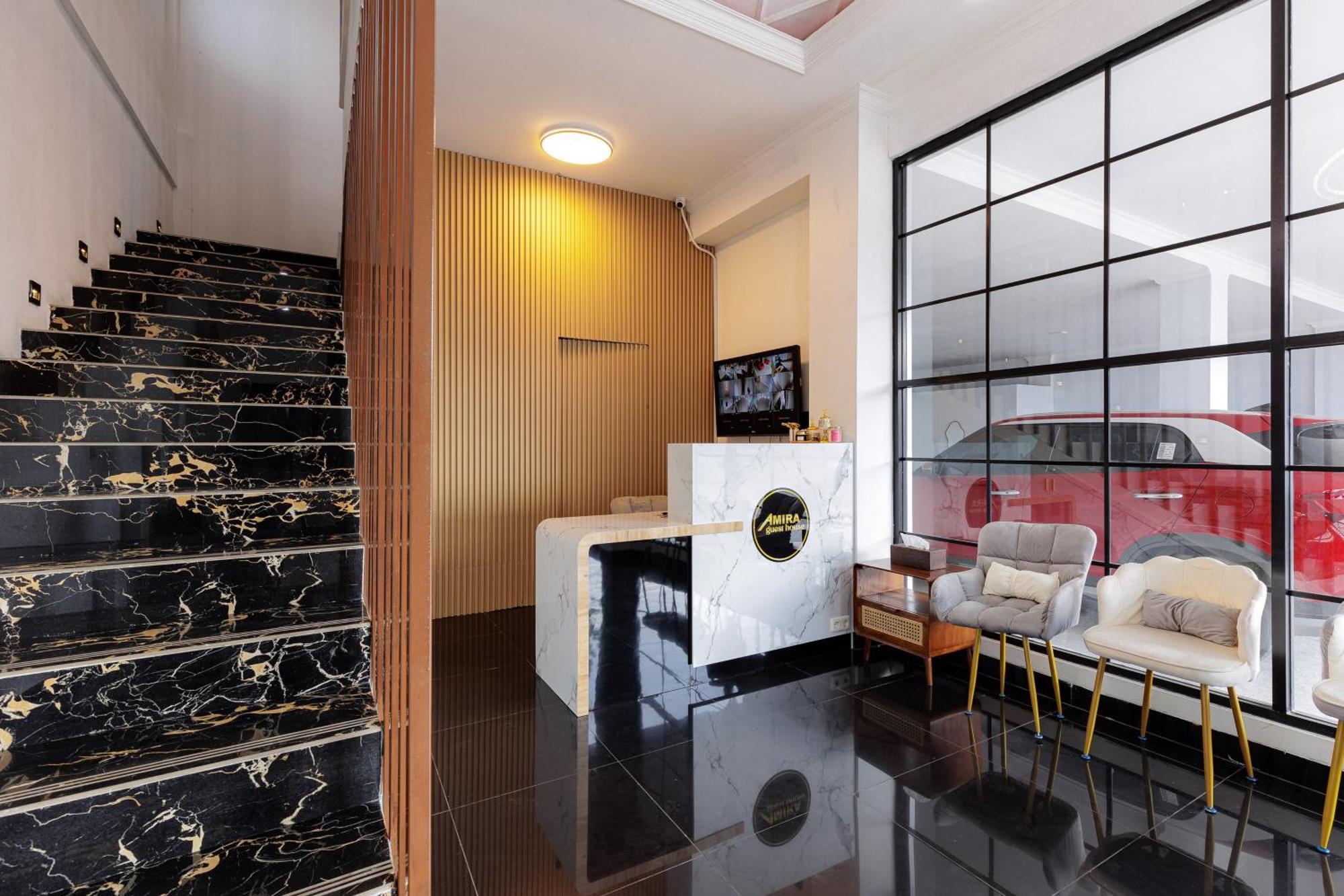 Urbanview Hotel Amira Syariah Bogor Pamoyanan Eksteriør billede